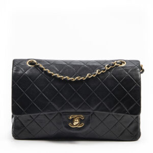 Lot 933 - vente 676 - VENTE DE PRESTIGE : MODE VINTAGE - 2021-08-08T20:00