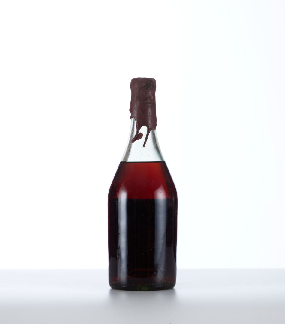 Lot 193 - vente 1070 - Grands Vins & Alcools - 2025-02-28T14:30 2 Lot 193 - vente 1070 - Grands Vins & Alcools - 2025-02-28T14:30 – Image 2