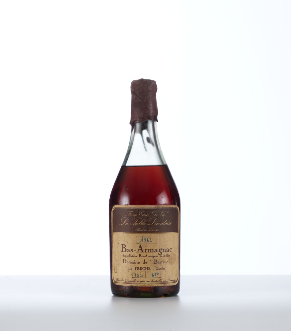 Lot 193 - vente 1070 - Grands Vins & Alcools - 2025-02-28T14:30 1 Lot 193 - vente 1070 - Grands Vins & Alcools - 2025-02-28T14:30