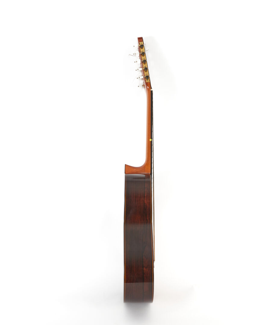 Lot 704 - vente 1140 - GUITARE "J. RAMIREZ" 1988 10 cordes… - 2025-08-09T16:00 2 Lot 704 - vente 1140 - GUITARE "J. RAMIREZ" 1988 10 cordes… - 2025-08-09T16:00 – Image 2