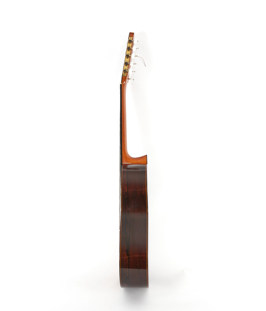 Lot 704 - vente 1140 - GUITARE "J. RAMIREZ" 1988 10 cordes… - 2025-08-09T16:00 3 Lot 704 - vente 1140 - GUITARE "J. RAMIREZ" 1988 10 cordes… - 2025-08-09T16:00 – Image 3