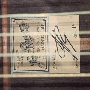 Lot 704 - vente 1140 - GUITARE "J. RAMIREZ" 1988 10 cordes… - 2025-08-09T16:00 17 1049693076 7
