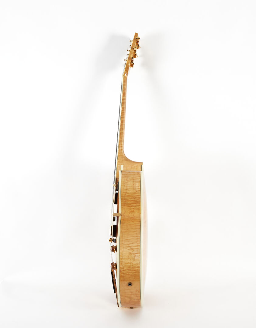 Lot 710 - vente 1140 - GUITARE "GIBSON L5" 1990… - 2025-08-09T16:00 6 Lot 710 - vente 1140 - GUITARE "GIBSON L5" 1990… - 2025-08-09T16:00 – Image 6