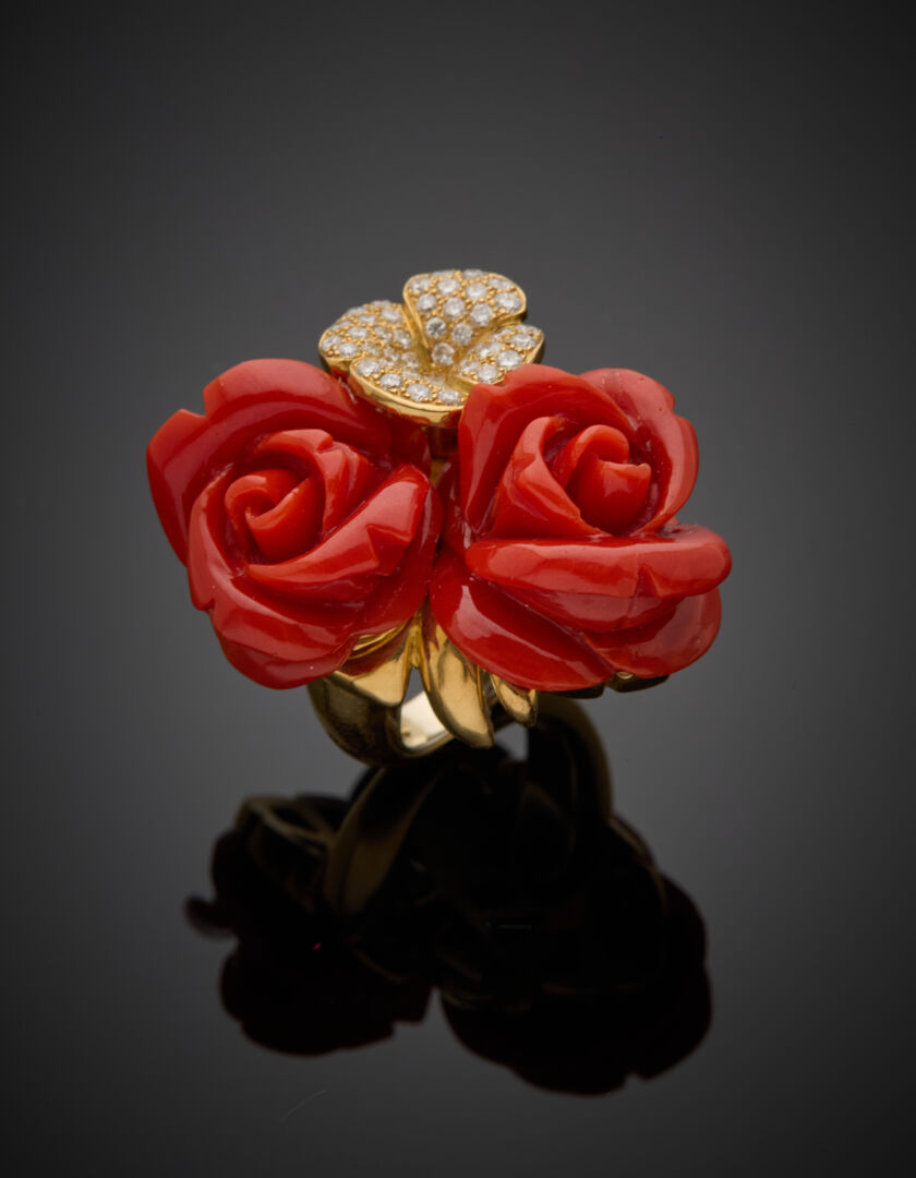 Lot 573 - vente 1142 - Importante BAGUE "deux roses" en… - 2025-08-08T10:00 2 Lot 573 - vente 1142 - Importante BAGUE "deux roses" en… - 2025-08-08T10:00 – Image 2
