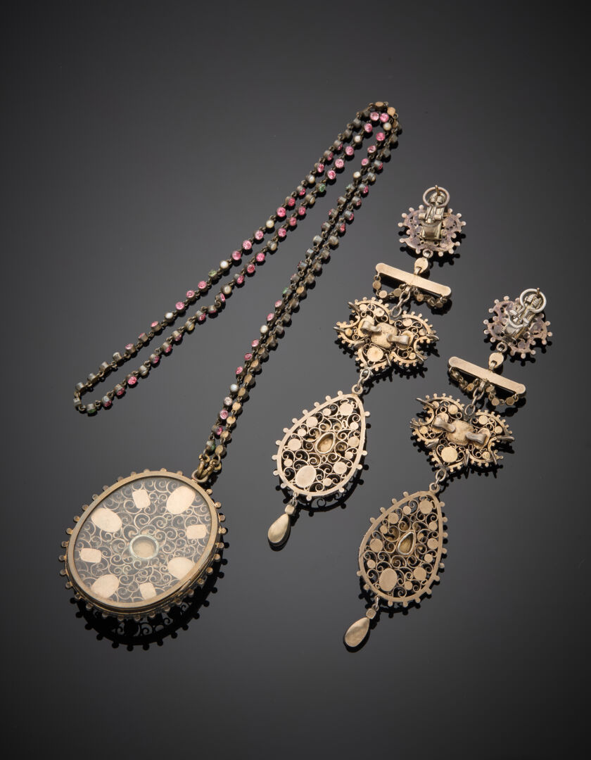 Lot 375 - vente 1142 - Importante DEMI-PARURE comprenant un COLLIER… - 2025-08-08T10:00 2 Lot 375 - vente 1142 - Importante DEMI-PARURE comprenant un COLLIER… - 2025-08-08T10:00 – Image 2