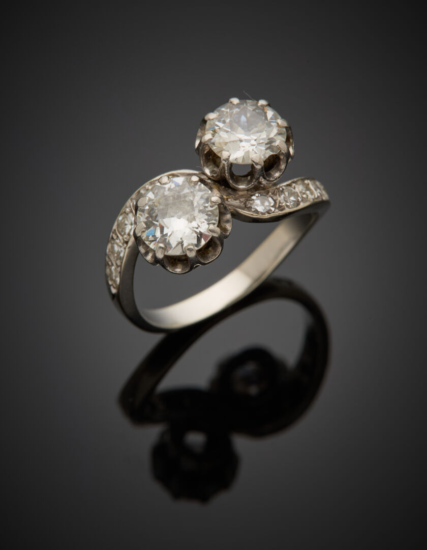 Lot 369 - vente 1142 - BAGUE "toi & moi" en… - 2025-08-08T10:00 2 Lot 369 - vente 1142 - BAGUE "toi & moi" en… - 2025-08-08T10:00 – Image 2