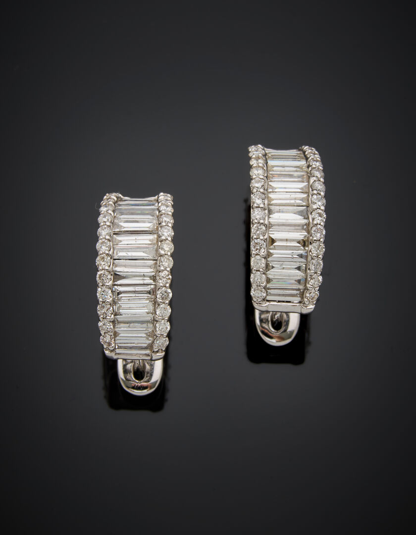 Lot 551 - vente 1142 - Paire de BOUCLES d'OREILLES en… - 2025-08-08T10:00 1 Lot 551 - vente 1142 - Paire de BOUCLES d'OREILLES en… - 2025-08-08T10:00