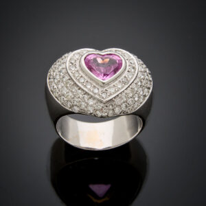 Lot 546 - vente 1142 - Important BAGUE "cœur" en or… - 2025-08-08T10:00 4 794388755 2