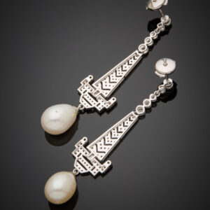Lot 526 - vente 1142 - Paire de PENDANTS d'OREILLES géométriques… - 2025-08-08T10:00 3 1357337825 2