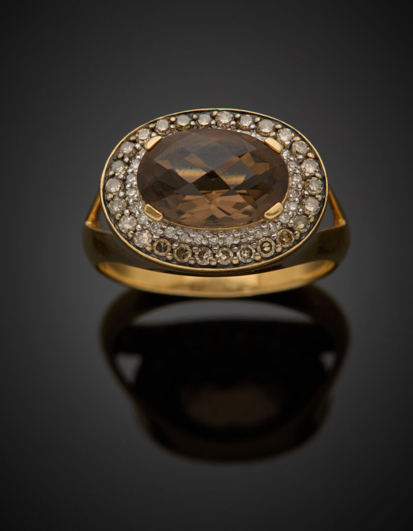 Lot 523 - vente 1142 - BAGUE ovale en or jaune… - 2025-08-08T10:00 1 Lot 523 - vente 1142 - BAGUE ovale en or jaune… - 2025-08-08T10:00