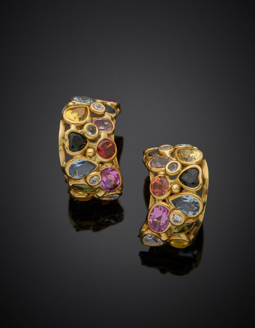 Lot 294 - vente 1142 - Paire de BOUCLES d'OREILLES "tutti… - 2025-08-08T10:00 1 Lot 294 - vente 1142 - Paire de BOUCLES d'OREILLES "tutti… - 2025-08-08T10:00