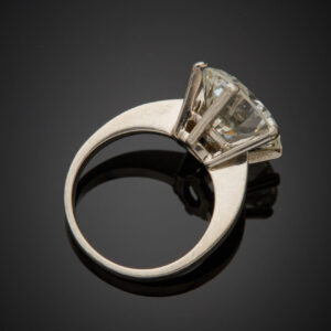 Lot 410 - vente 1142 - BAGUE solitaire en platine (min.… - 2025-08-08T10:00 5 327075573 3