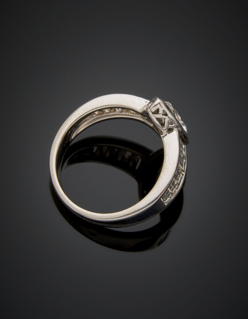 Lot 494 - vente 1142 - BAGUE "marquise" en or gris… - 2025-08-08T10:00 3 Lot 494 - vente 1142 - BAGUE "marquise" en or gris… - 2025-08-08T10:00 – Image 3