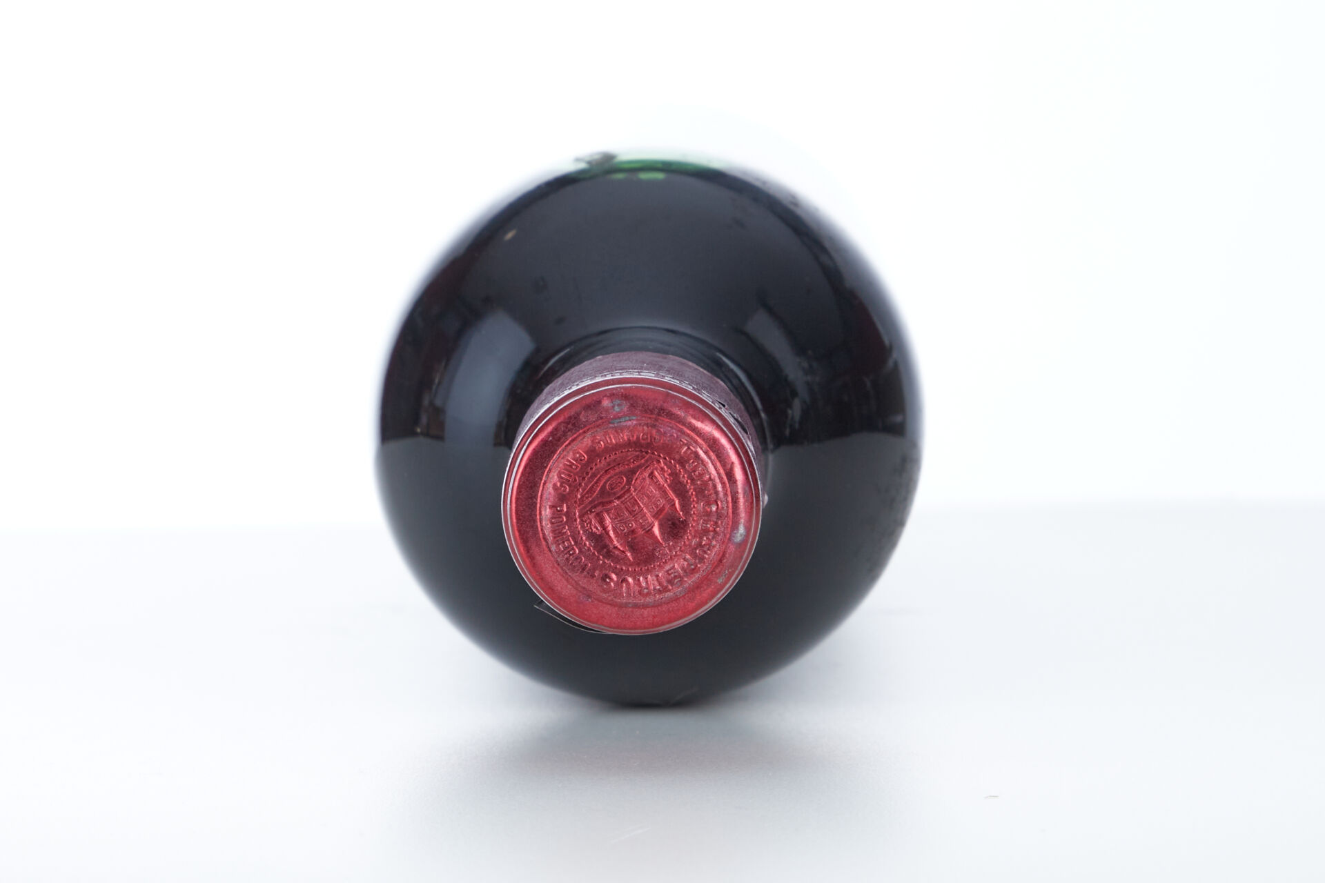 Lot 1395 - vente 1143 - 1 Bouteille PETRUS - 1971… - 2025-08-10T14:30 2 Lot 1395 - vente 1143 - 1 Bouteille PETRUS - 1971… - 2025-08-10T14:30 – Image 2