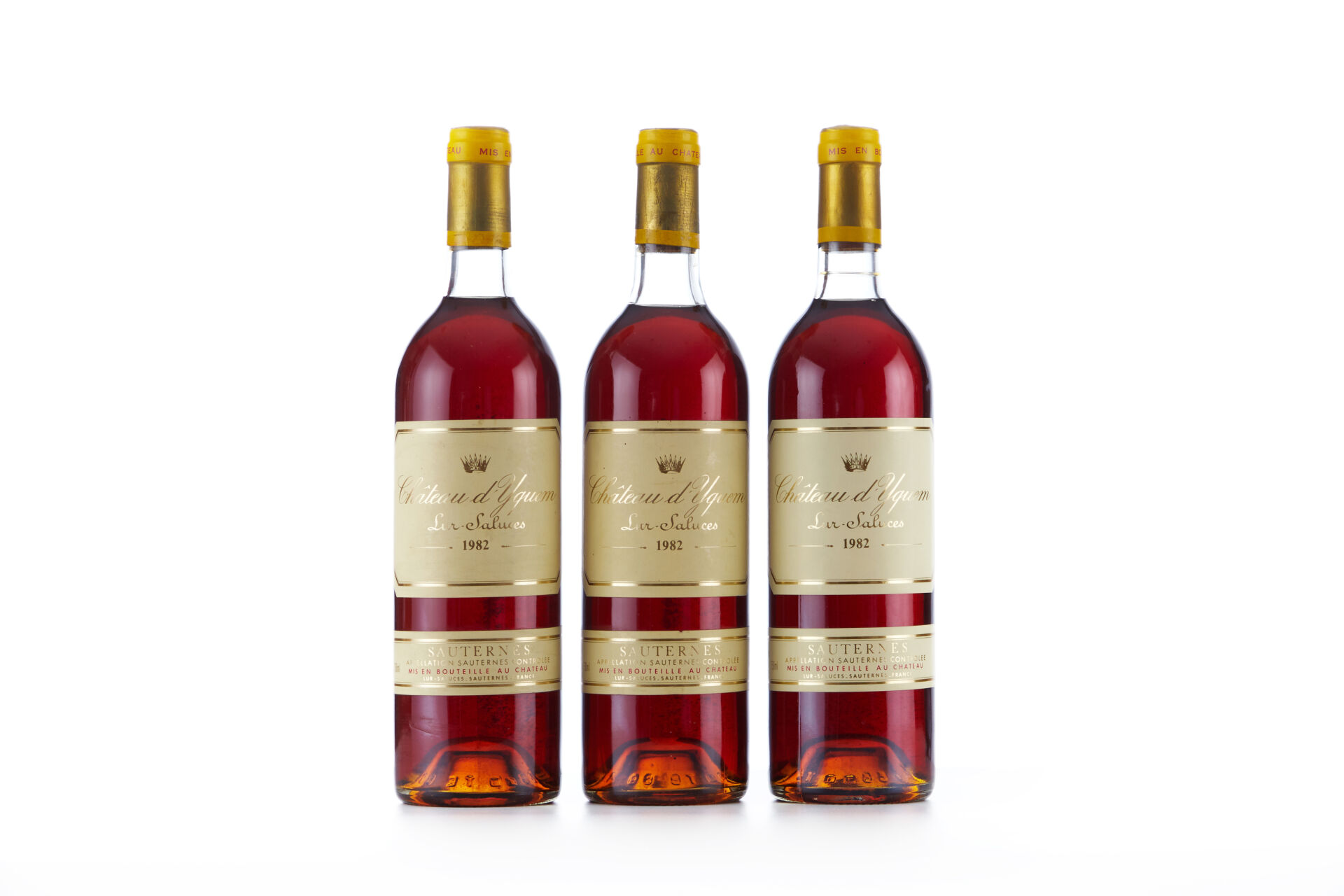 Lot 1033 - vente 1143 - 3 Bouteilles CHÂTEAU D'YQUEM - 1982… - 2025-08-10T14:30 1 Lot 1033 - vente 1143 - 3 Bouteilles CHÂTEAU D'YQUEM - 1982… - 2025-08-10T14:30