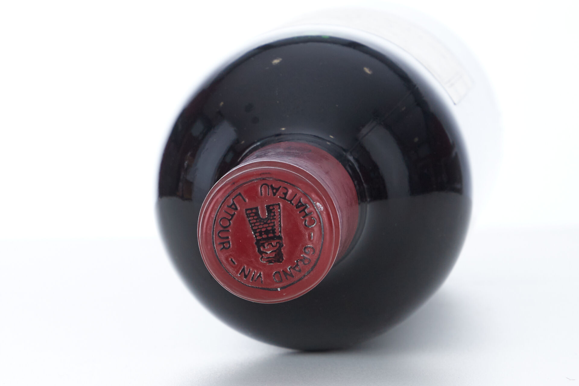 Lot 1111 - vente 1143 - 1 Bouteille CHÂTEAU LATOUR - 1986… - 2025-08-10T14:30 2 Lot 1111 - vente 1143 - 1 Bouteille CHÂTEAU LATOUR - 1986… - 2025-08-10T14:30 – Image 2