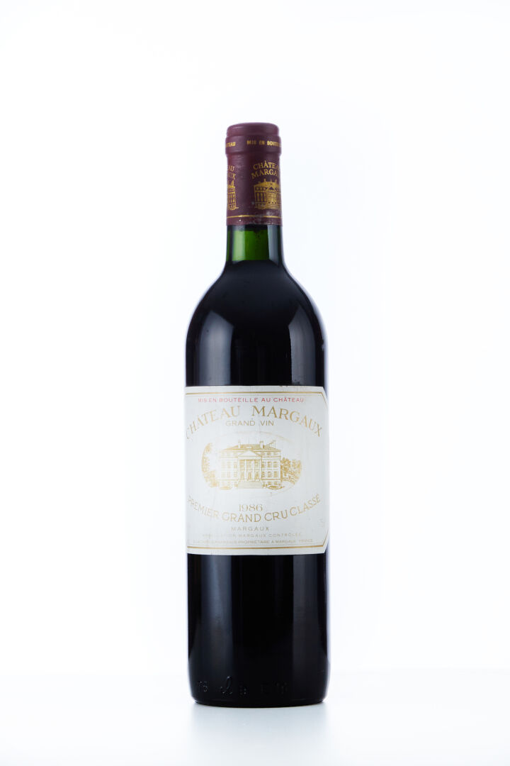 Lot 1115 - vente 1143 - 1 Bouteille CHÂTEAU MARGAUX - 1986… - 2025-08-10T14:30 1 Lot 1115 - vente 1143 - 1 Bouteille CHÂTEAU MARGAUX - 1986… - 2025-08-10T14:30
