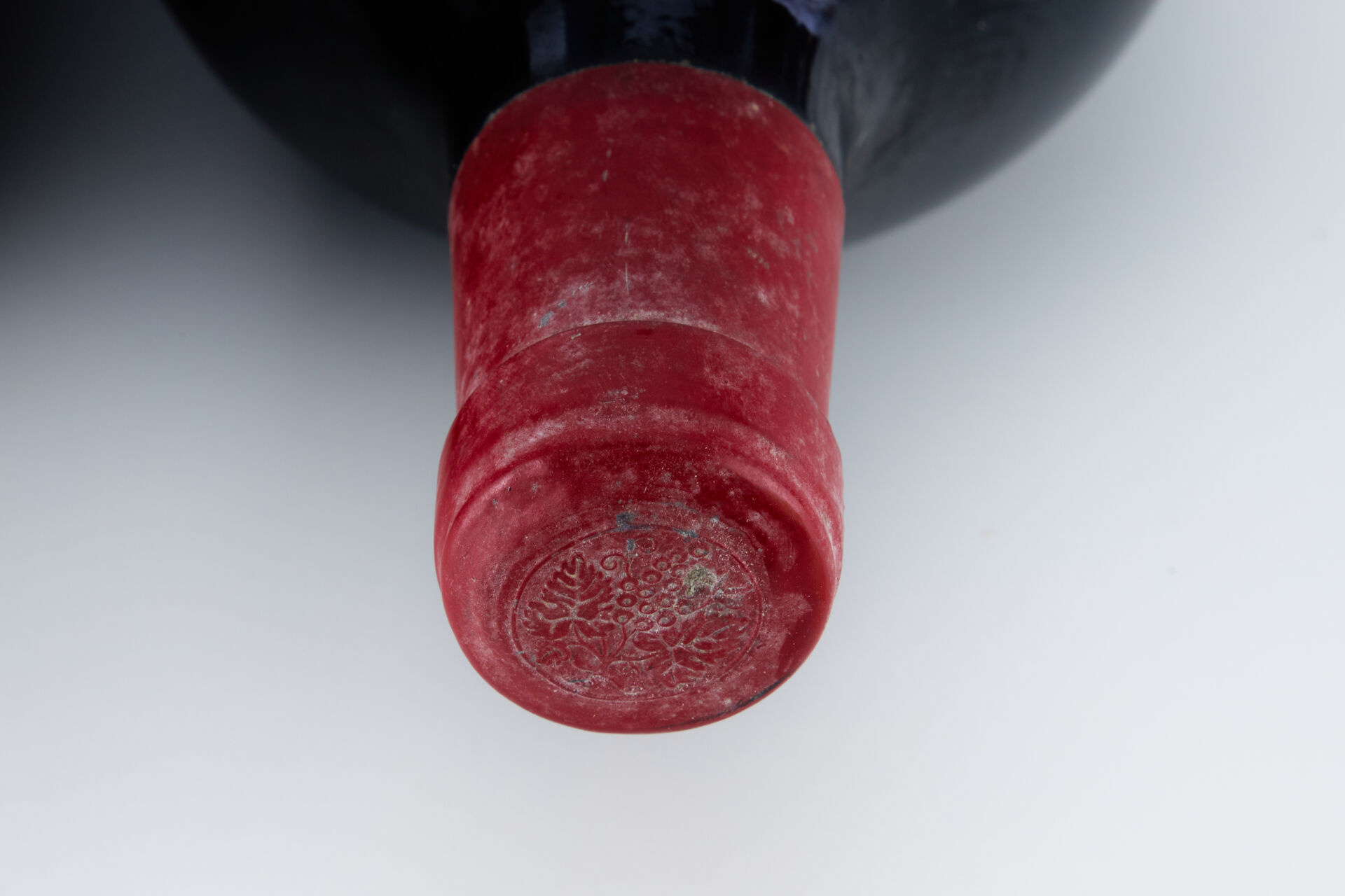 Lot 1397 - vente 1143 - 2 Double-Magnums CHÂTEAU MALARTIC-LAGRAVIERE Rouge - 1980… - 2025-08-10T14:30 2 Lot 1397 - vente 1143 - 2 Double-Magnums CHÂTEAU MALARTIC-LAGRAVIERE Rouge - 1980… - 2025-08-10T14:30 – Image 2