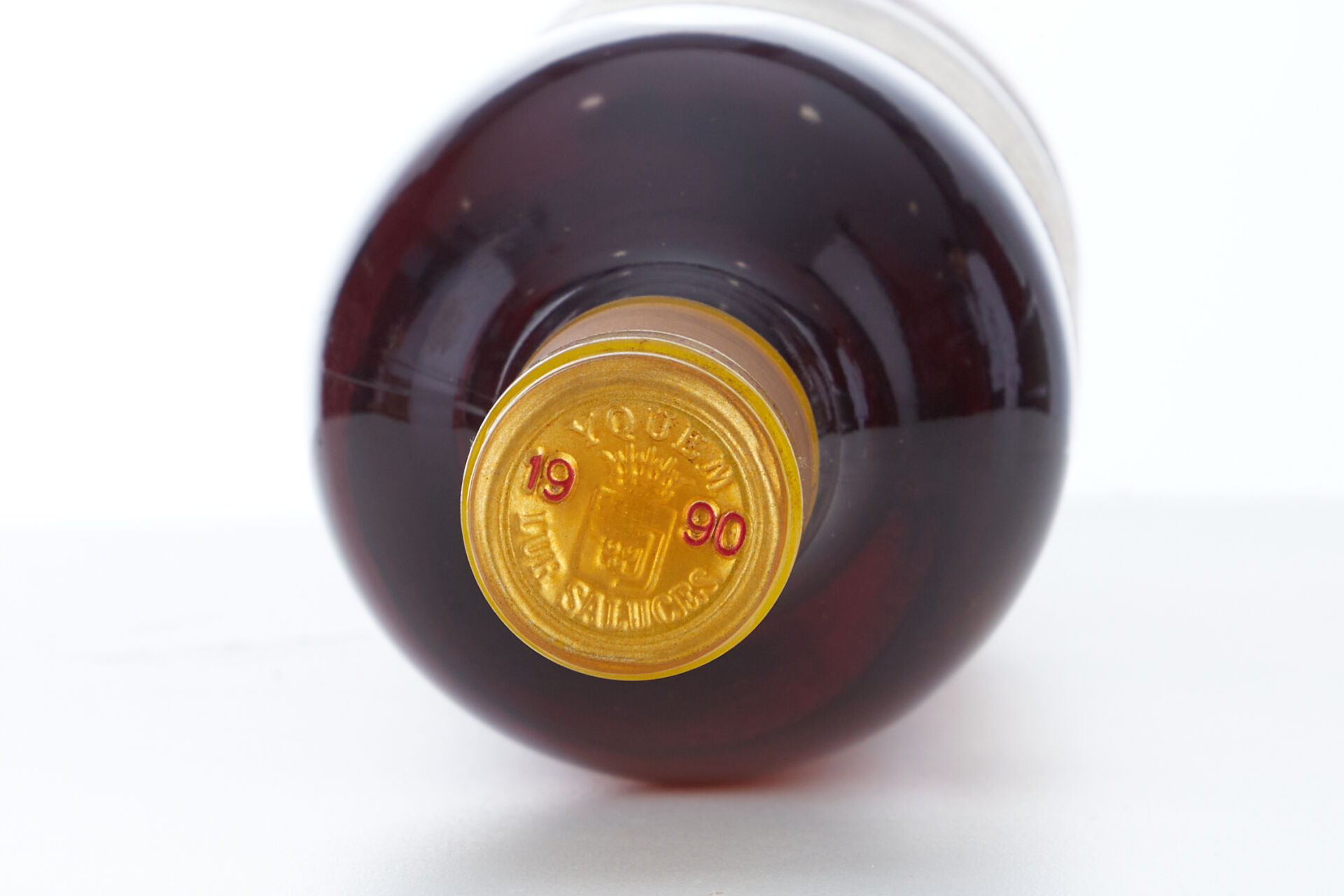 Lot 1015 - vente 1143 - 1 Bouteille CHÂTEAU D'YQUEM - 1990… - 2025-08-10T14:30 2 Lot 1015 - vente 1143 - 1 Bouteille CHÂTEAU D'YQUEM - 1990… - 2025-08-10T14:30 – Image 2