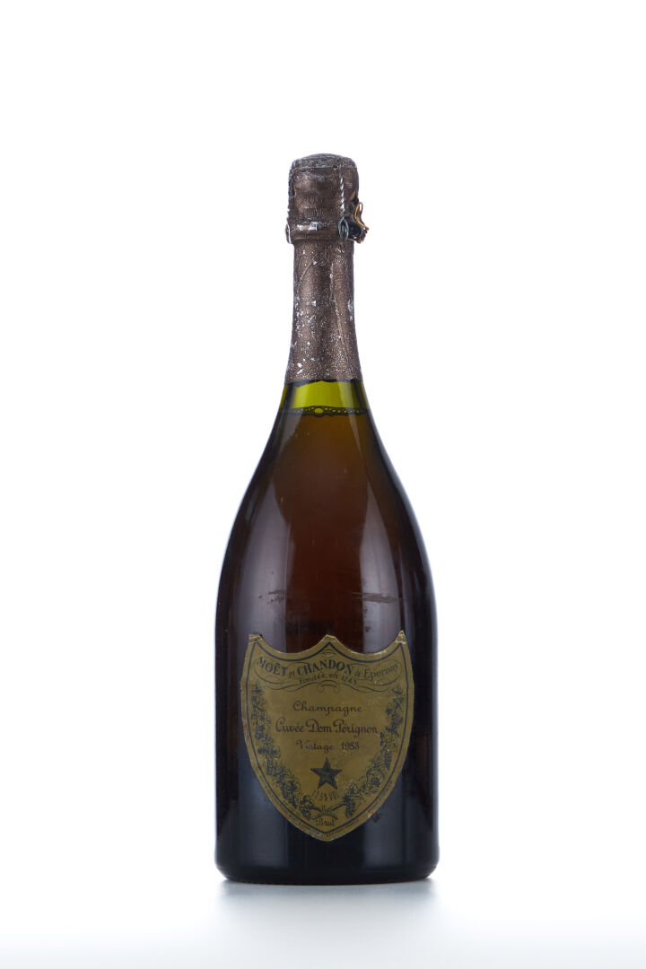 Lot 1365 - vente 1143 - 1 Bouteille CHAMPAGNE BRUT "DOM PERIGNON" - 1983… - 2025-08-10T14:30 1 Lot 1365 - vente 1143 - 1 Bouteille CHAMPAGNE BRUT "DOM PERIGNON" - 1983… - 2025-08-10T14:30