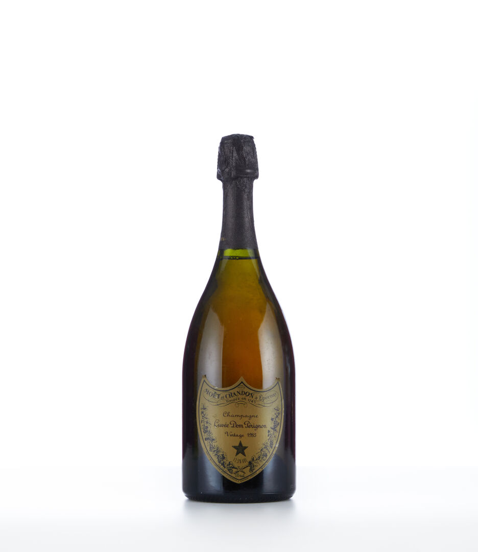 Lot 1387 - vente 1143 - 1 Bouteille CHAMPAGNE BRUT "DOM PERIGNON" - 1985… - 2025-08-10T14:30 2 Lot 1387 - vente 1143 - 1 Bouteille CHAMPAGNE BRUT "DOM PERIGNON" - 1985… - 2025-08-10T14:30 – Image 2