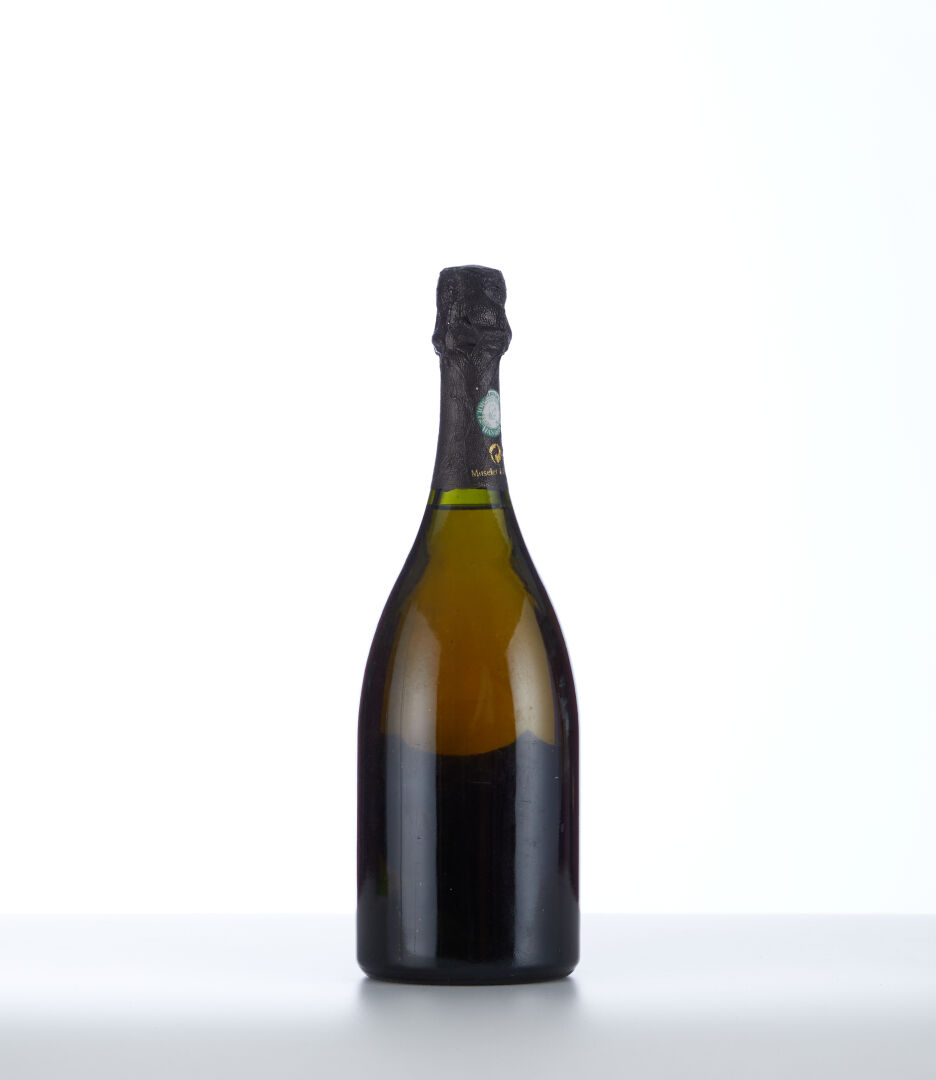 Lot 1387 - vente 1143 - 1 Bouteille CHAMPAGNE BRUT "DOM PERIGNON" - 1985… - 2025-08-10T14:30 3 Lot 1387 - vente 1143 - 1 Bouteille CHAMPAGNE BRUT "DOM PERIGNON" - 1985… - 2025-08-10T14:30 – Image 3