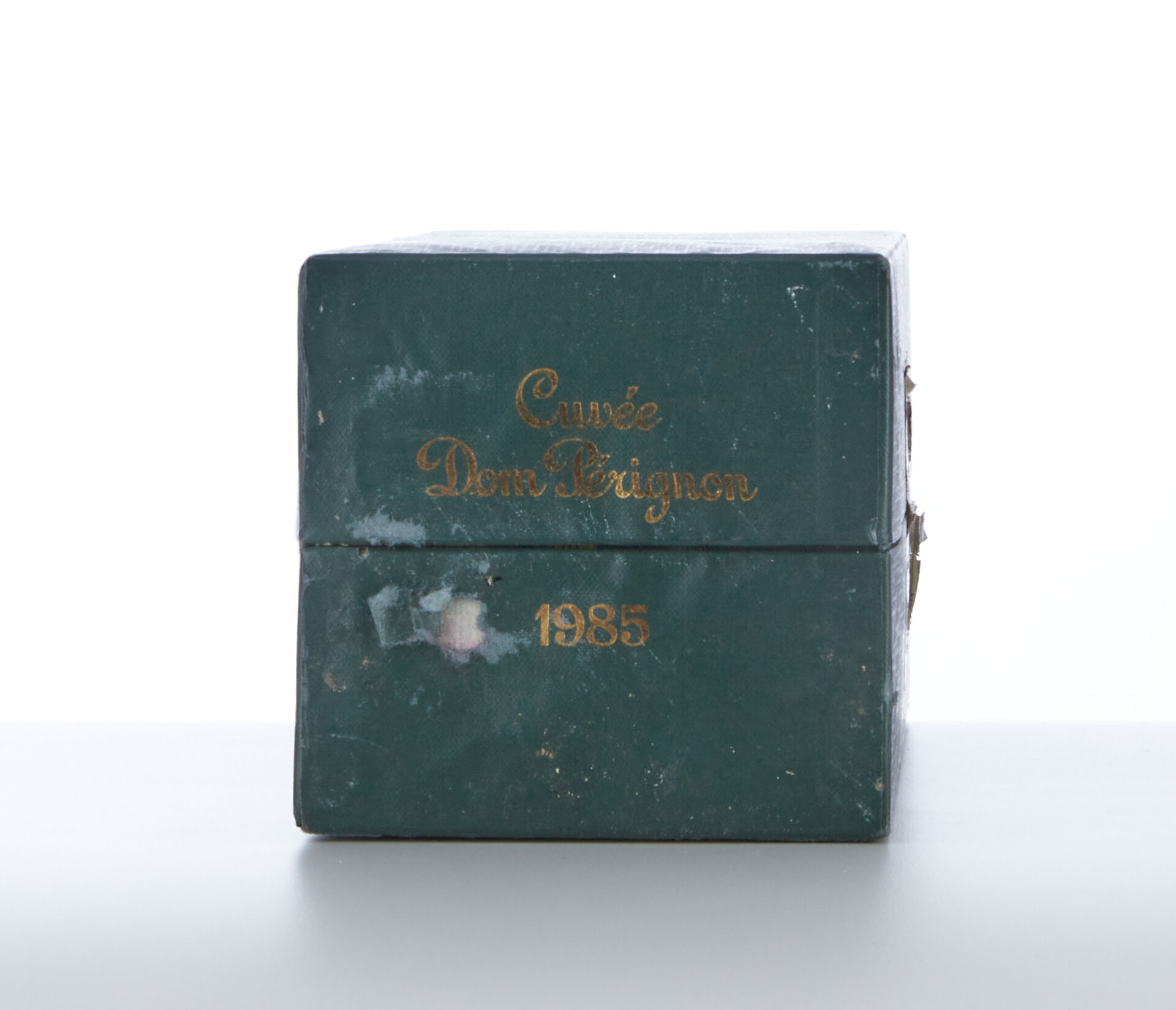 Lot 1387 - vente 1143 - 1 Bouteille CHAMPAGNE BRUT "DOM PERIGNON" - 1985… - 2025-08-10T14:30 4 Lot 1387 - vente 1143 - 1 Bouteille CHAMPAGNE BRUT "DOM PERIGNON" - 1985… - 2025-08-10T14:30 – Image 4