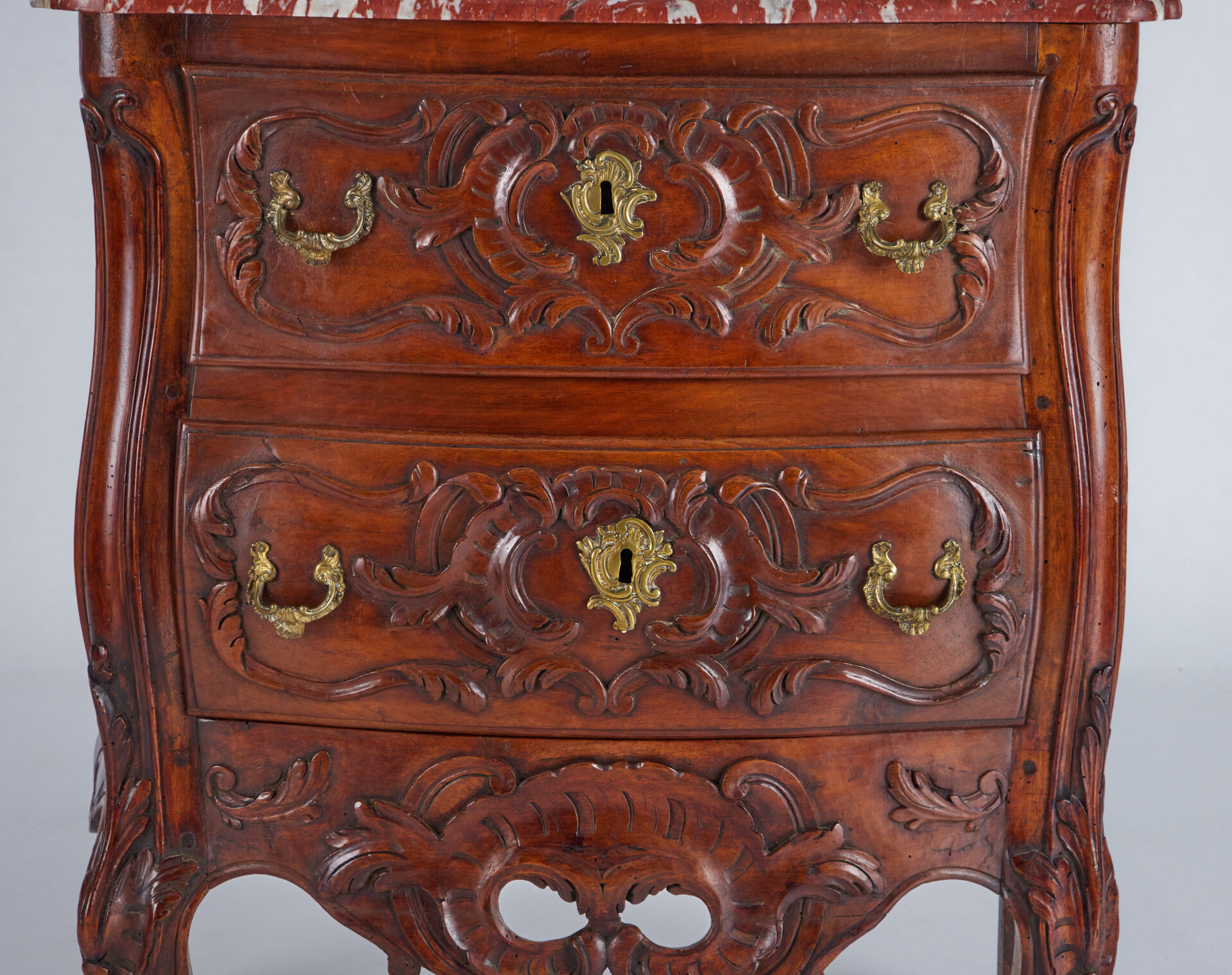 Lot 69 - vente 1183 - PETITE COMMODE SAUTEUSE… - 2025-11-06T14:30 3 Lot 69 - vente 1183 - PETITE COMMODE SAUTEUSE… - 2025-11-06T14:30 – Image 3
