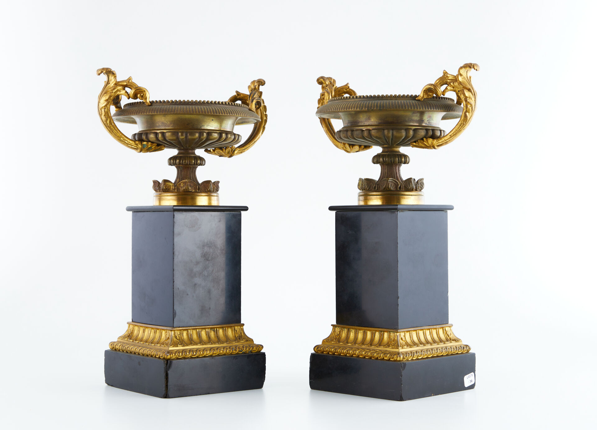 Lot 115 - vente 1243 - PAIRE DE CASSOLETTES… - 2026-04-23T14:30 3 Lot 115 - vente 1243 - PAIRE DE CASSOLETTES… - 2026-04-23T14:30 – Image 3