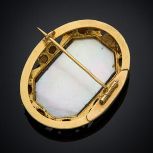 Lot 373 - vente 1244 - BROCHE ovale en or jaune… - 2026-08-07T10:00 3 1833362716 2