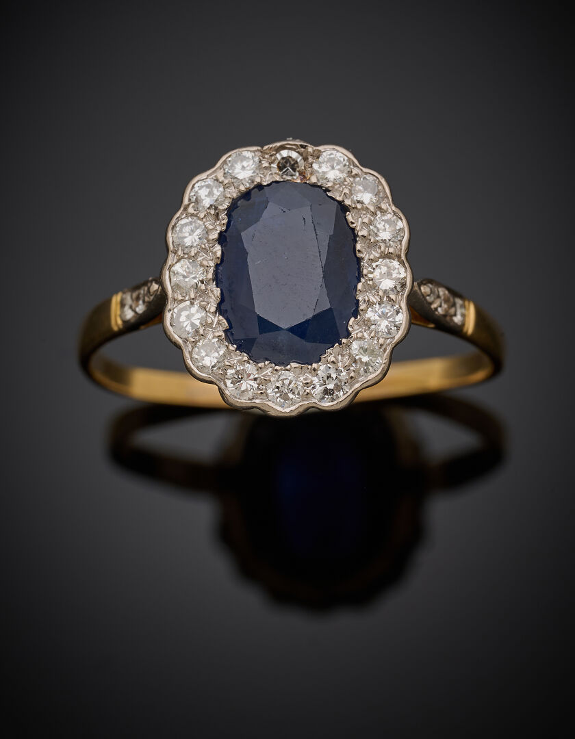 Lot 128 - vente 1244 - BAGUE "marguerite" en or jaune… - 2026-08-07T10:00 1 Lot 128 - vente 1244 - BAGUE "marguerite" en or jaune… - 2026-08-07T10:00
