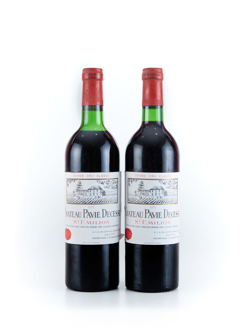 Lot 1339 - vente 1247 - 2 Bouteilles CHÂTEAU PAVIE DECESSE - 1975… - 2026-08-09T14:00 1 Lot 1339 - vente 1247 - 2 Bouteilles CHÂTEAU PAVIE DECESSE - 1975… - 2026-08-09T14:00