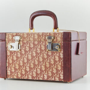 Lot 16 - vente 1318 - CHRISTIAN DIOR - VANITY… - 2026-07-22T20:00 8 1980791832 1