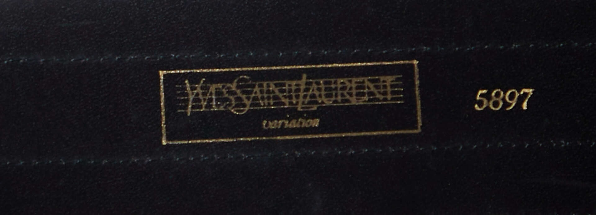 Lot 86 - vente 1318 - SAINT LAURENT RIVE GAUCHE - MANTEAU… - 2026-07-22T20:00 6 Lot 86 - vente 1318 - SAINT LAURENT RIVE GAUCHE - MANTEAU… - 2026-07-22T20:00 – Image 6