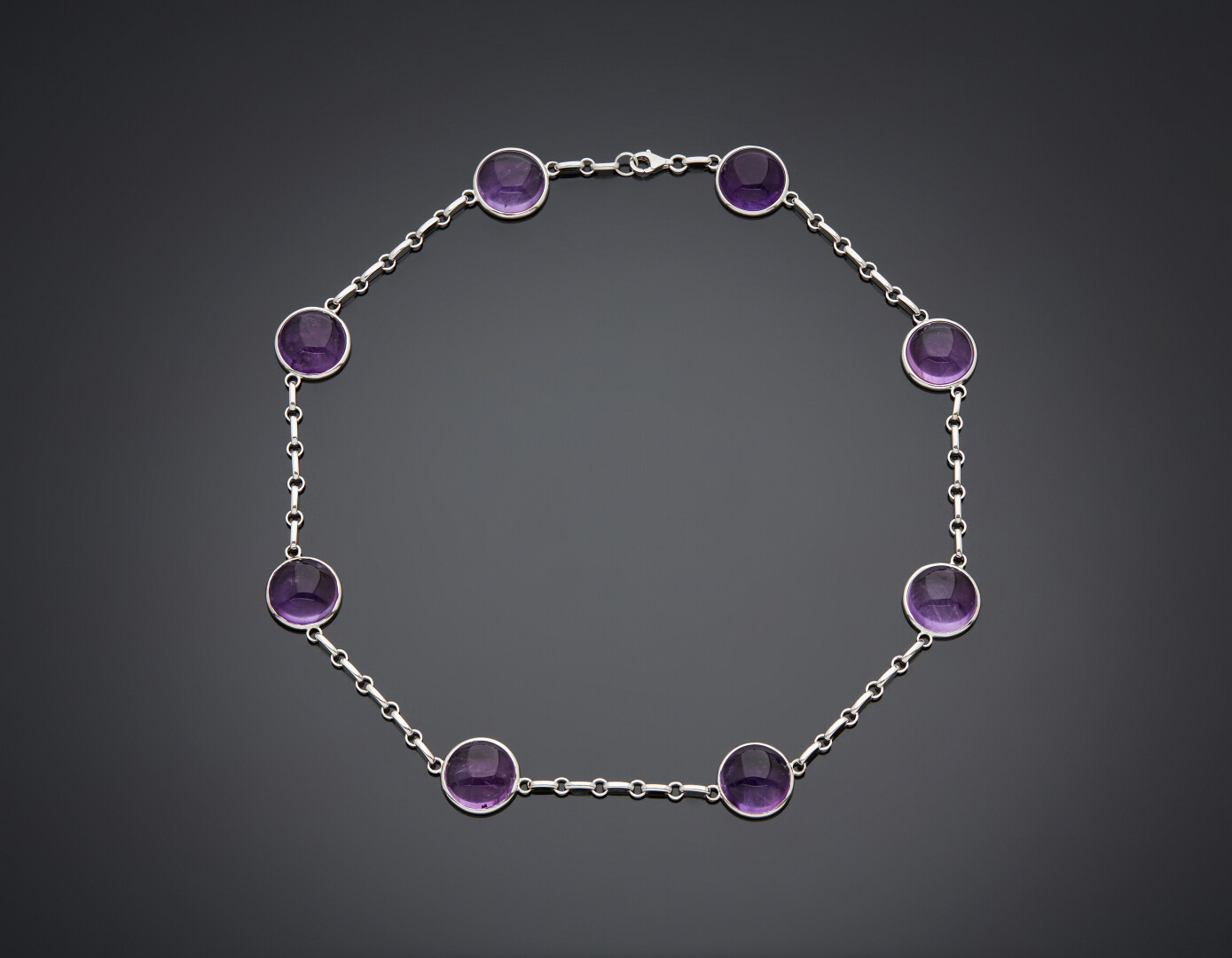 Lot 392 - vente 595 - COLLIER en or gris (750‰)… - 2021-08-08T10:00 2 Lot 392 - vente 595 - COLLIER en or gris (750‰)… - 2021-08-08T10:00 – Image 2