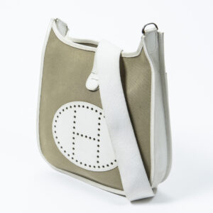 Alternative view of Lot 991 - vente 676 - VENTE DE PRESTIGE : MODE VINTAGE - 2021-08-08T20:00