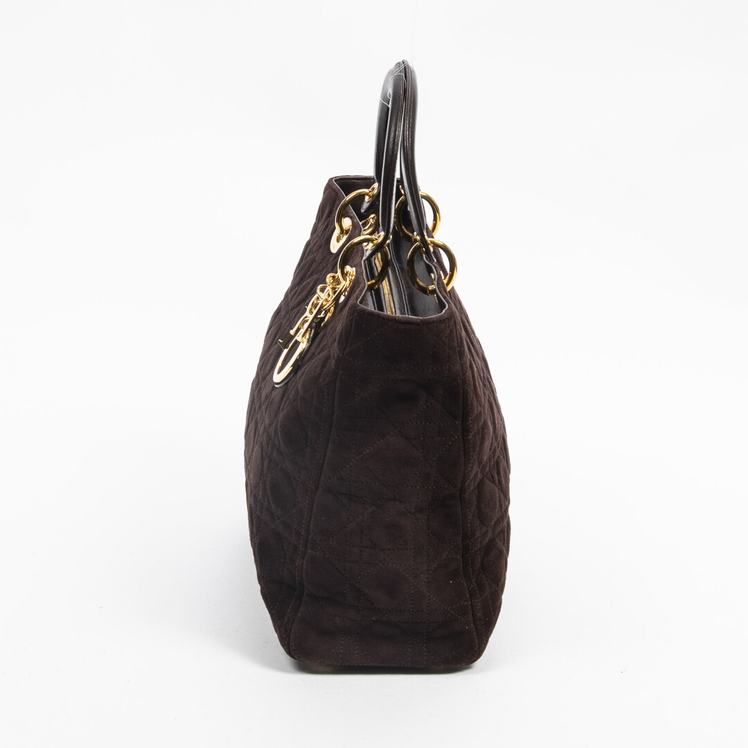 Lot 963 - vente 676 - VENTE DE PRESTIGE : MODE VINTAGE - 2021-08-08T20:00 3 Lot 963 - vente 676 - VENTE DE PRESTIGE : MODE VINTAGE - 2021-08-08T20:00 – Image 3