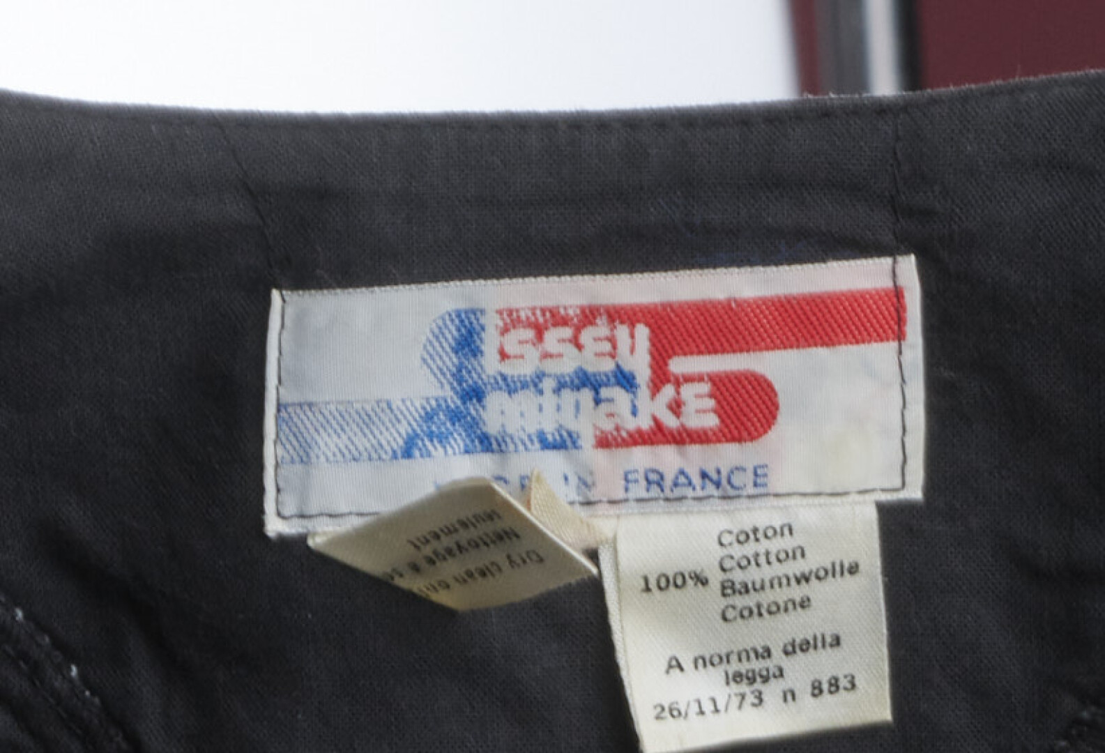 Lot 806 - vente 676 - VENTE DE PRESTIGE : MODE VINTAGE - 2021-08-08T20:00 3 Lot 806 - vente 676 - VENTE DE PRESTIGE : MODE VINTAGE - 2021-08-08T20:00 – Image 3