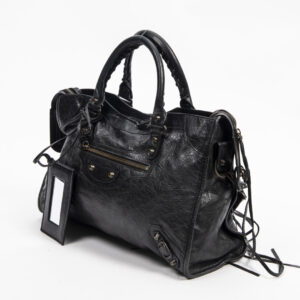 Alternative view of Lot 912 - vente 676 - VENTE DE PRESTIGE : MODE VINTAGE - 2021-08-08T20:00