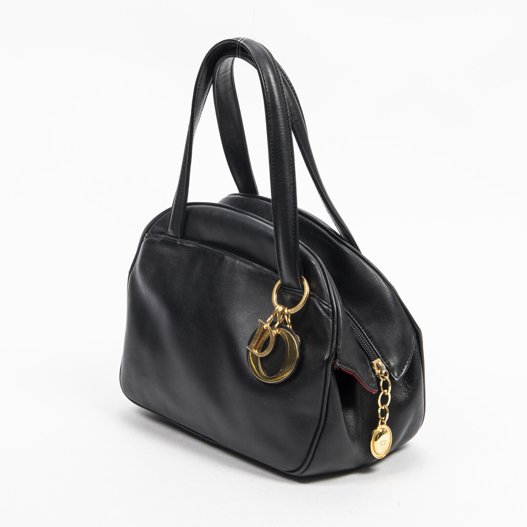 Lot 964 - vente 676 - VENTE DE PRESTIGE : MODE VINTAGE - 2021-08-08T20:00 2 Lot 964 - vente 676 - VENTE DE PRESTIGE : MODE VINTAGE - 2021-08-08T20:00 – Image 2