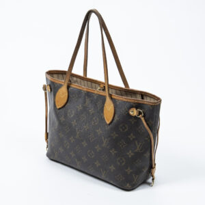 Alternative view of Lot 1047 - vente 676 - VENTE DE PRESTIGE : MODE VINTAGE - 2021-08-08T20:00