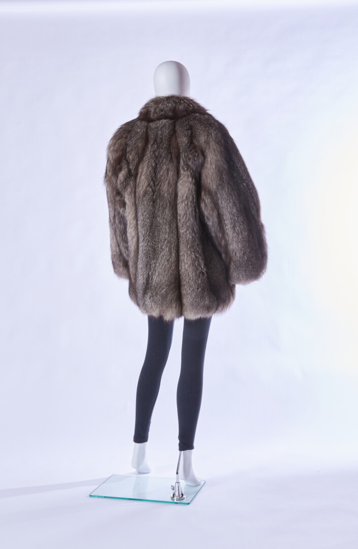 Lot 819 - vente 676 - VENTE DE PRESTIGE : MODE VINTAGE - 2021-08-08T20:00 2 Lot 819 - vente 676 - VENTE DE PRESTIGE : MODE VINTAGE - 2021-08-08T20:00 – Image 2