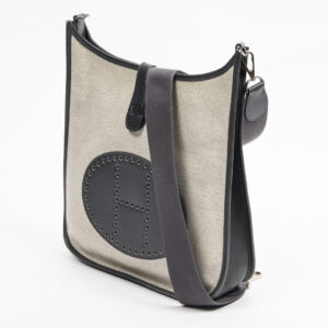 Alternative view of Lot 990 - vente 676 - VENTE DE PRESTIGE : MODE VINTAGE - 2021-08-08T20:00