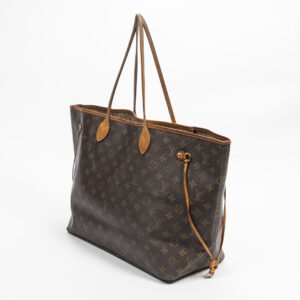 Alternative view of Lot 1050 - vente 676 - VENTE DE PRESTIGE : MODE VINTAGE - 2021-08-08T20:00