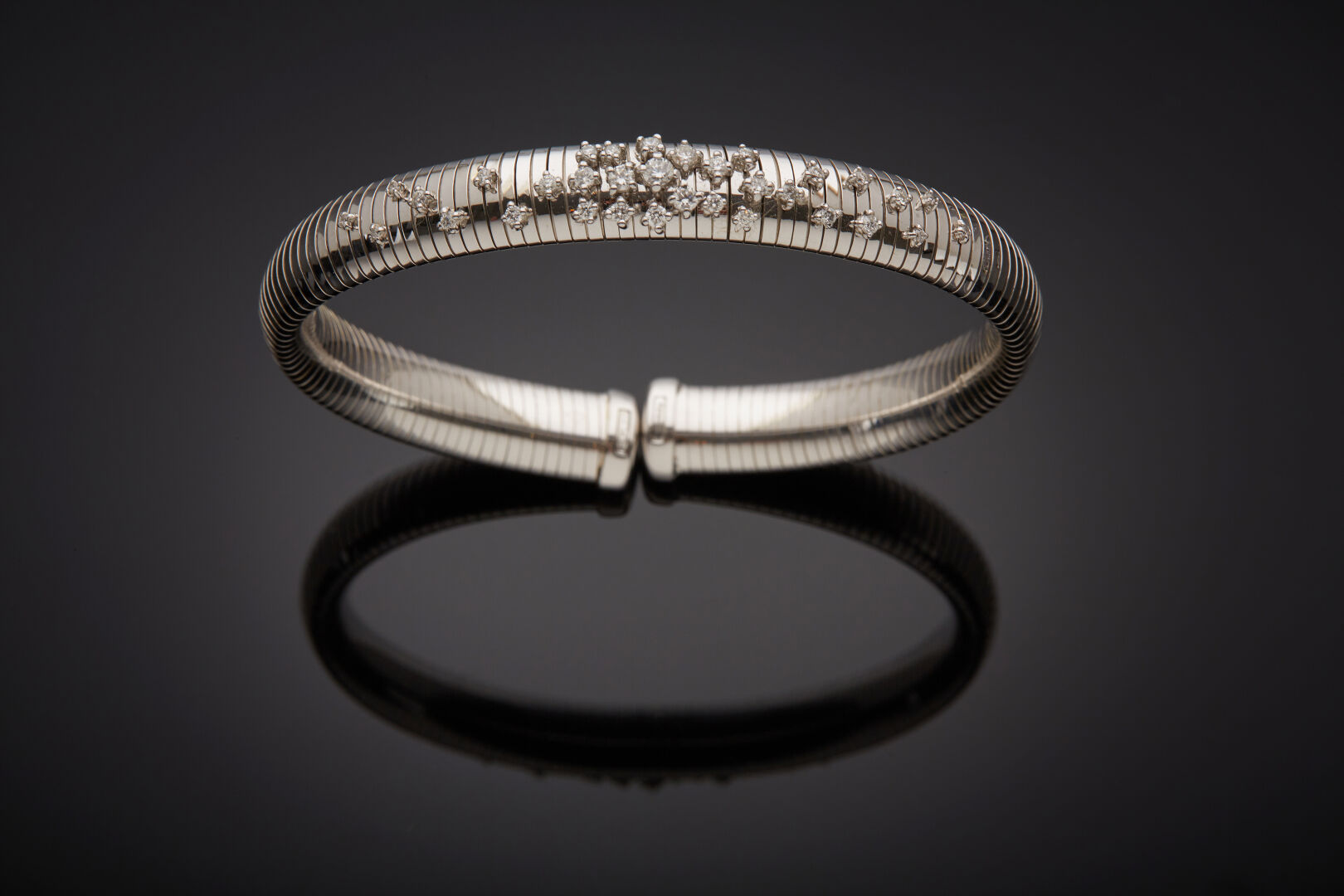 Lot 100 - vente 757 - Vente du Palais - Bijoux & Montres - 2022-08-07T10:00 2 Lot 100 - vente 757 - Vente du Palais - Bijoux & Montres - 2022-08-07T10:00 – Image 2