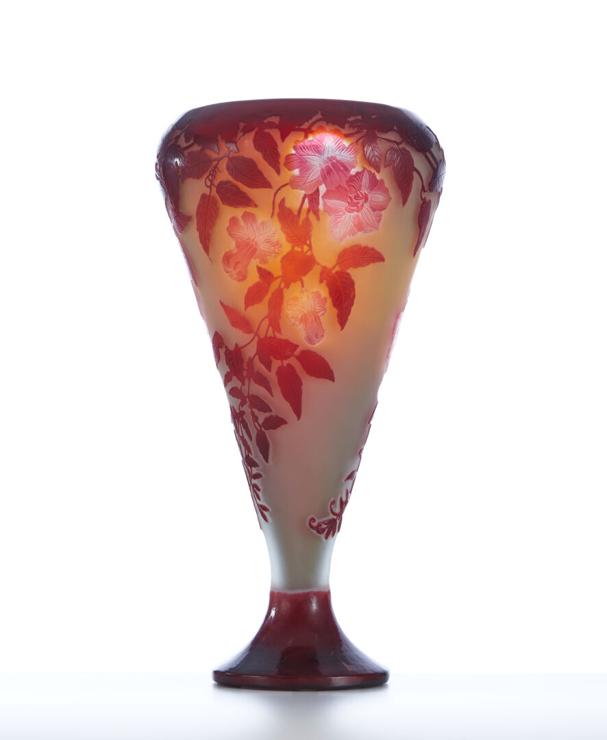 Lot 8 - vente 1051 - Art Déco & Design - 2025-02-27T14:30 3 Lot 8 - vente 1051 - Art Déco & Design - 2025-02-27T14:30 – Image 3