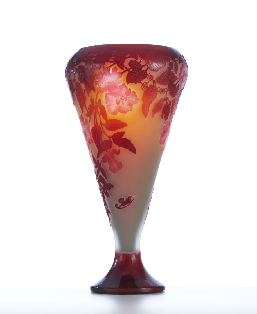 Lot 8 - vente 1051 - Art Déco & Design - 2025-02-27T14:30 4 Lot 8 - vente 1051 - Art Déco & Design - 2025-02-27T14:30 – Image 4